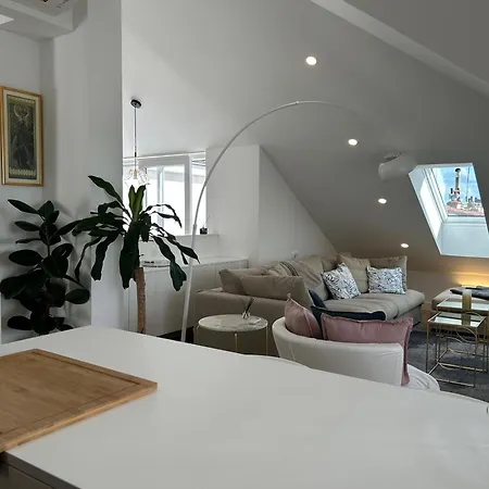 Penthouse Bavis - Brand New Luxurious 3-br - Location In The Center Next To The - Sea View - Buralux Properties * Split
