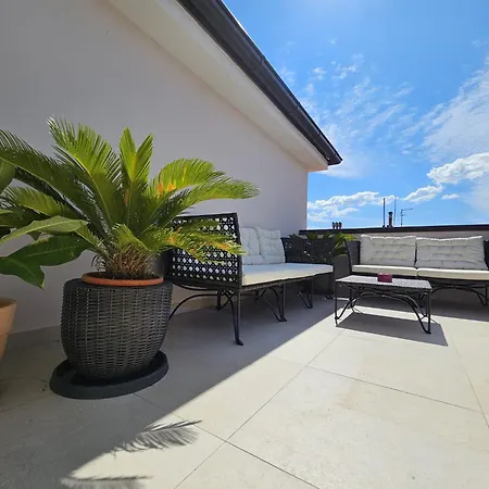 Apartmán Penthouse Bavis - Brand New Luxurious 3-br - Location In The Center Next To The - Sea View - Buralux Properties Split