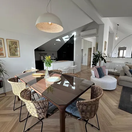 Penthouse Bavis - Brand New Luxurious 3-br - Location In The Center Next To The - Sea View - Buralux Properties Apartmán Split
