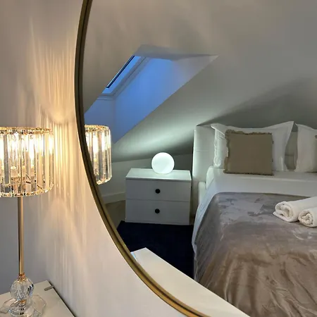 Penthouse Bavis - Brand New Luxurious 3-br - Location In The Center Next To The - Sea View - Buralux Properties