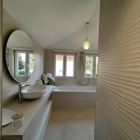 Penthouse Bavis - Brand New Luxurious 3-br - Location In The Center Next To The - Sea View - Buralux Properties *