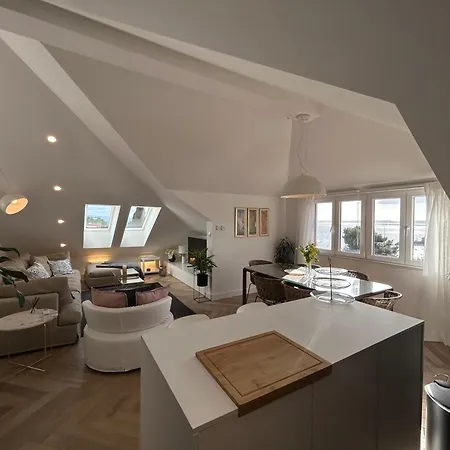 Penthouse Bavis - Brand New Luxurious 3-br - Location In The Center Next To The - Sea View - Buralux Properties Apartmán Split