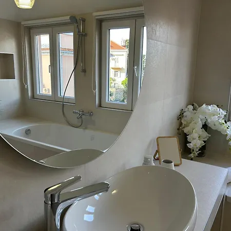 Penthouse Bavis - Brand New Luxurious 3-br - Location In The Center Next To The - Sea View - Buralux Properties Apartmán